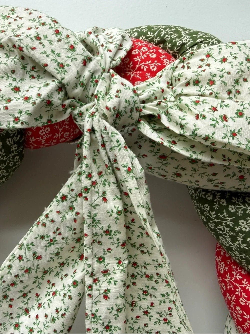 Vintage 80s Braided Fabric Christmas Wreath - Large 18” Calico Cottagecore